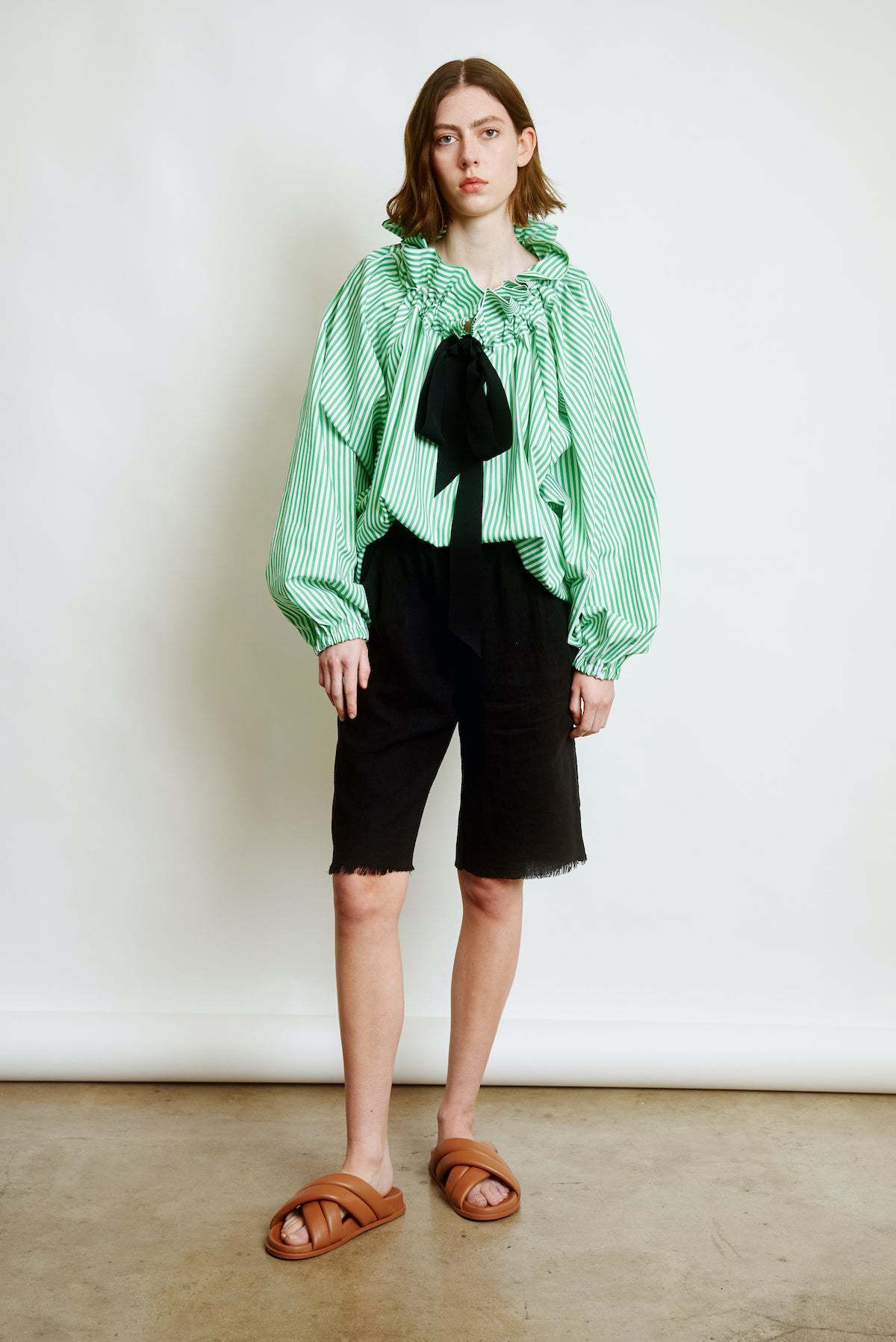 Krown Ease Contrast Pullover – Loose Fit Raglan Sleeve Top