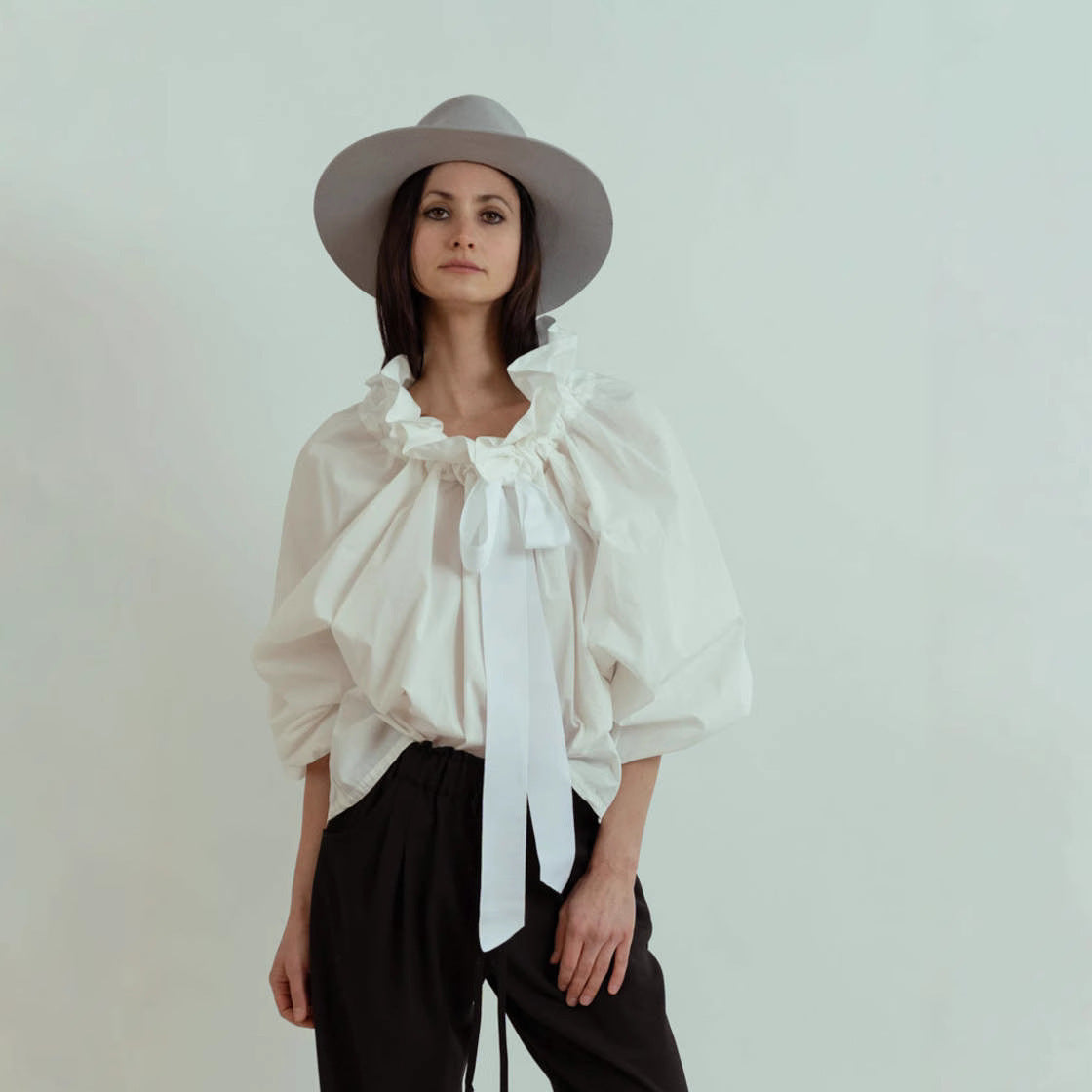 Krown Ease Contrast Pullover – Loose Fit Raglan Sleeve Top